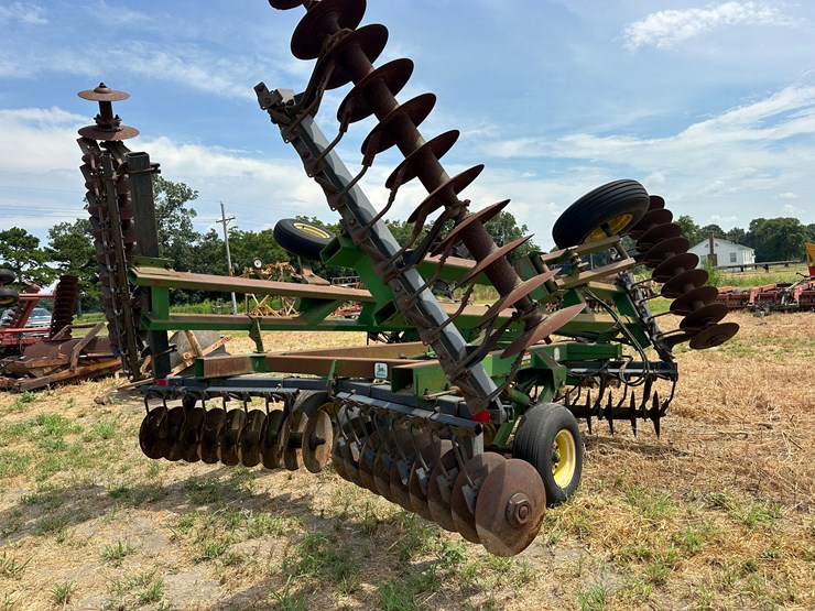 john-deere-630-image-3