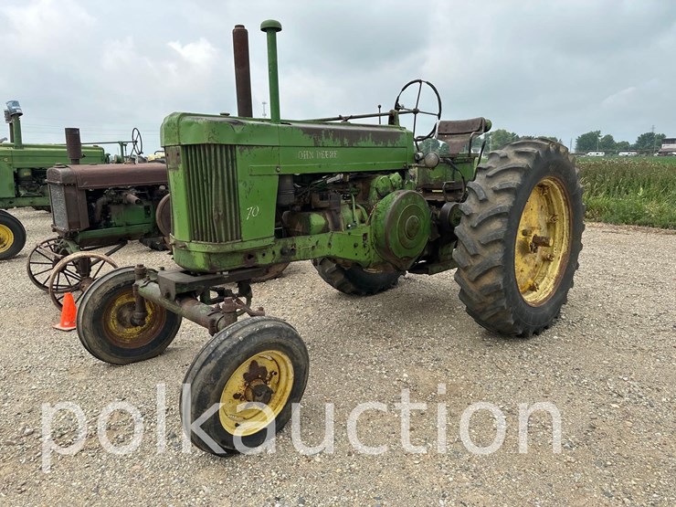 john-deere-70-image-4