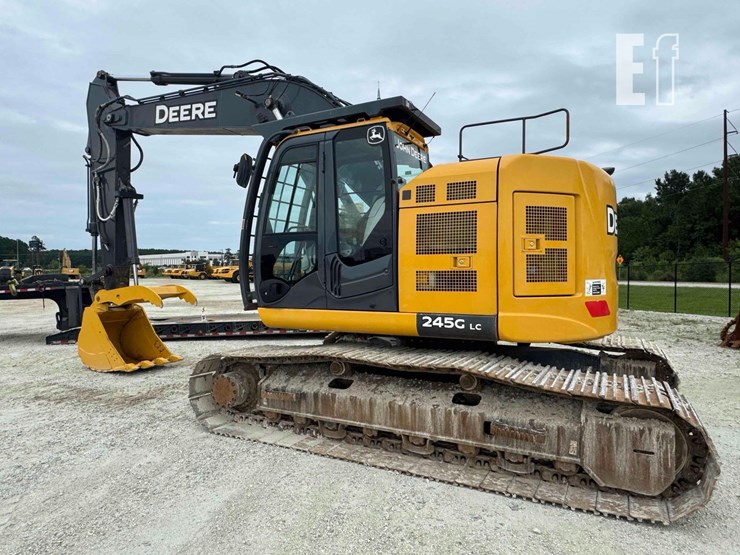 2021-deere-245g-lc-image-8