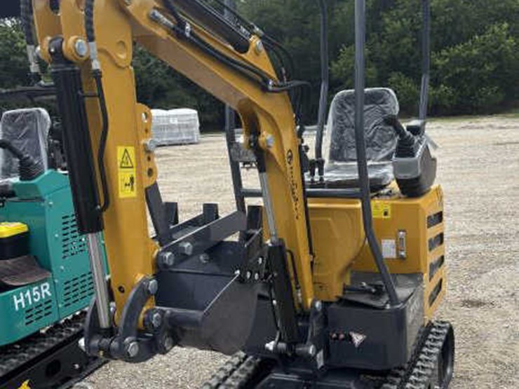 #109-•-cfg-industrial-mini-excavator-image-1