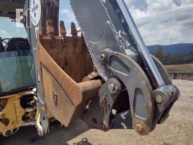 2010-deere-310j-image-28