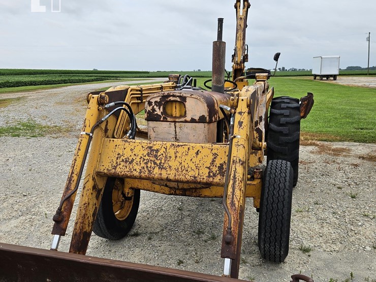 deere-e7320-wilson825-b25-image-13