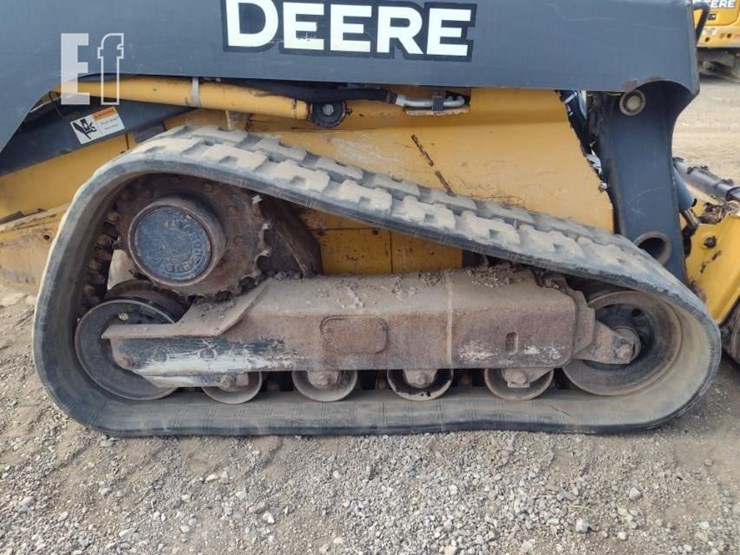 deere-323d-image-27