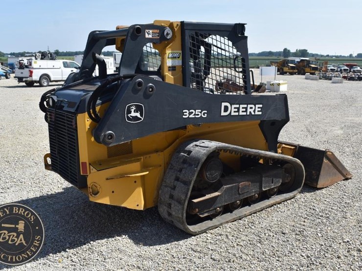 2019-deere-325g-image-22