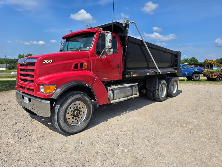 1999-sterling-l8511-image-4