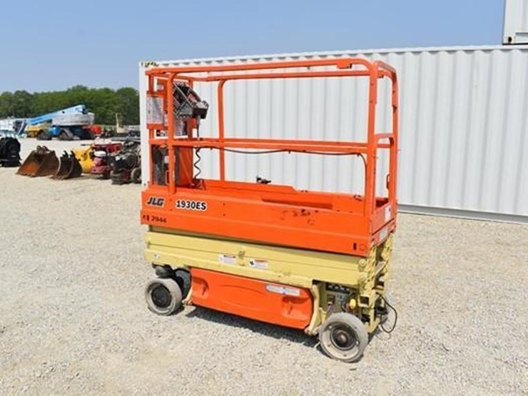 2016-jlg-1930es-image-5