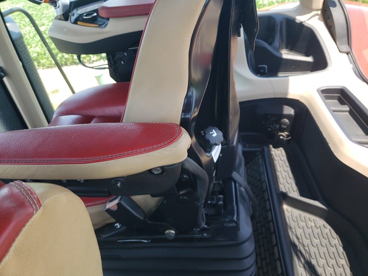 2021-case-ih-magnum-310-image-17