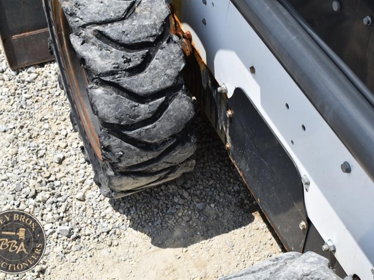 2020-bobcat-s550-image-45