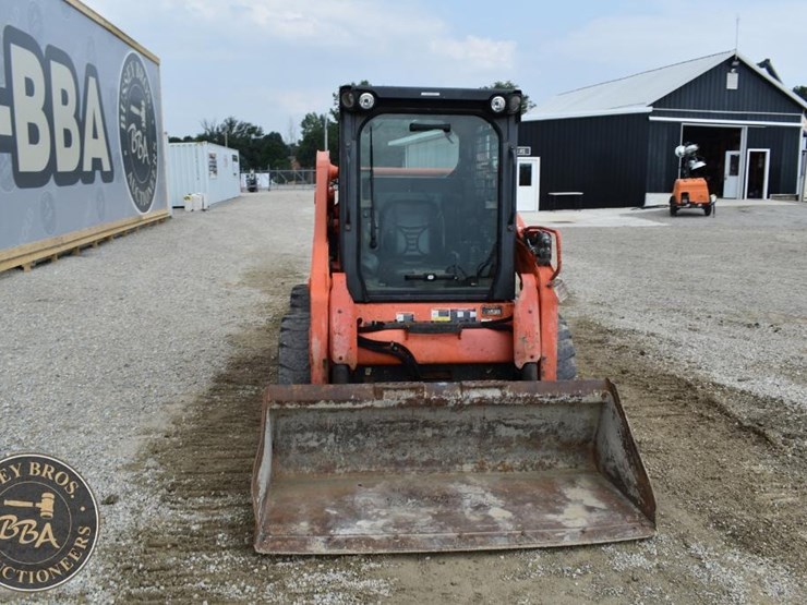 2017-kubota-ssv65-image-27