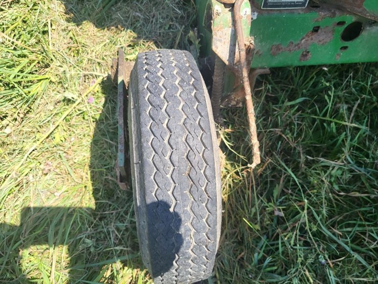 john-deere-150-forage-blower-w/gandy-dry-applicator-image-11