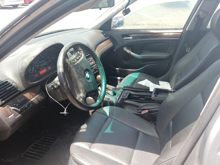 2005-bmw-3-series-runs/moves-325i-image-5
