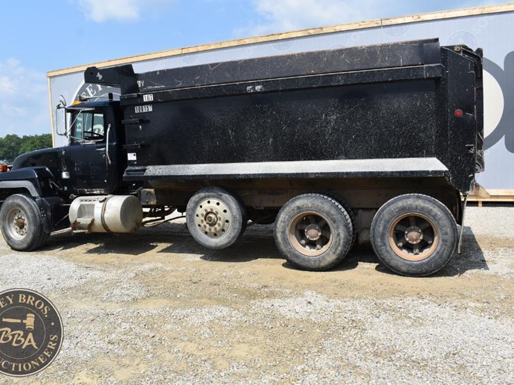 1996-mack-rd688s-image-7