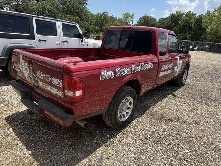 2011-ford-ranger-xlt-image-4