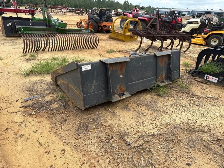 150---72"-bucket-image-3