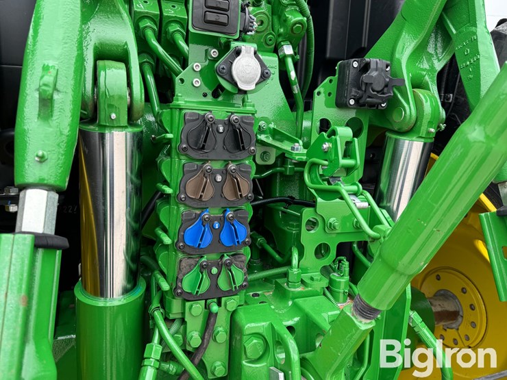 2023-john-deere-6r-175-image-10