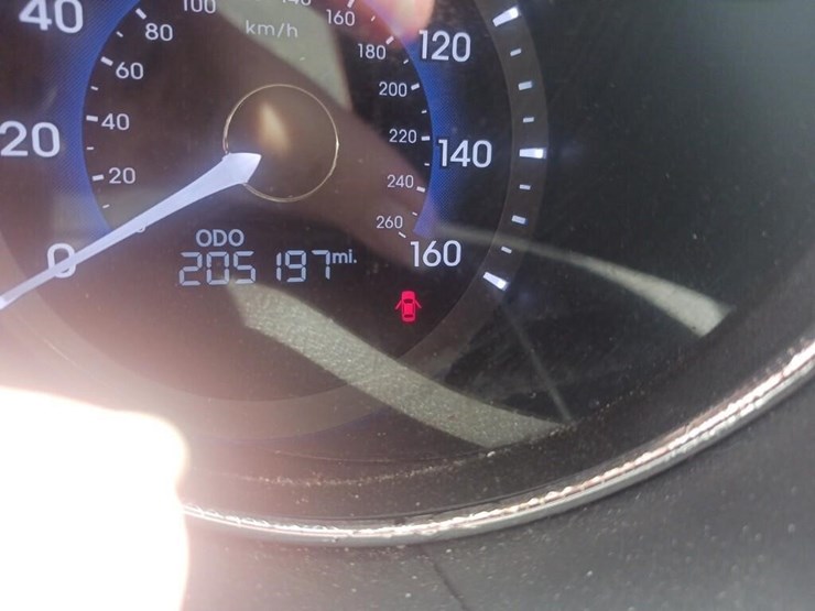 2013-hyundai-sonata-hybrid-base-runs/moves-image-6