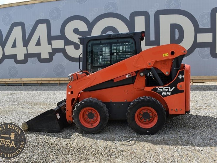 2020-kubota-ssv65-image-7