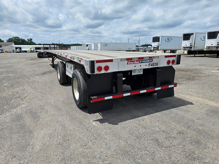 2015-great-dane-48'-x-102"-image-30