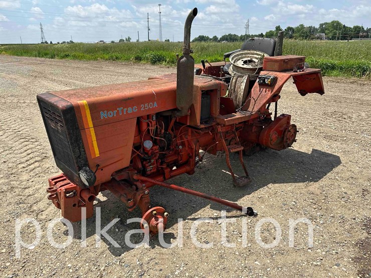 10803---belaruse-nortrac-250a-parts-tractor-(sn#-563816)-image-3
