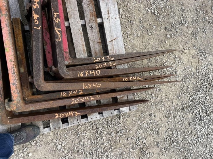 4-sets-of-pallet-forks-image-6