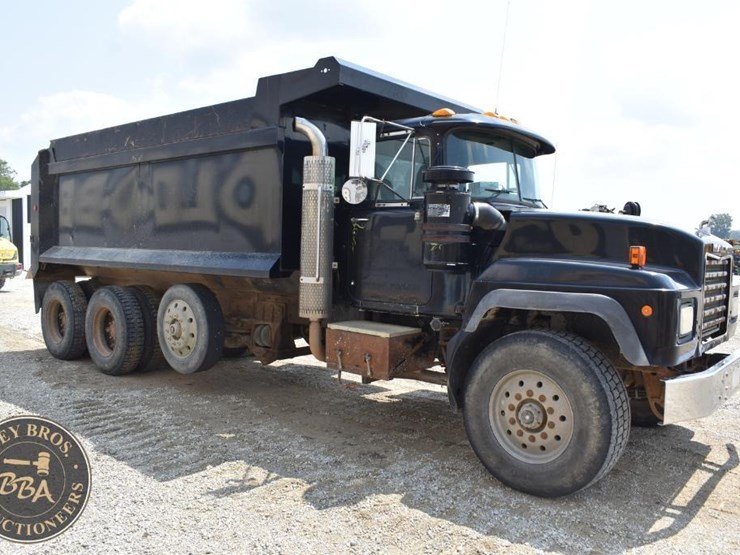 1996-mack-rd688s-image-23