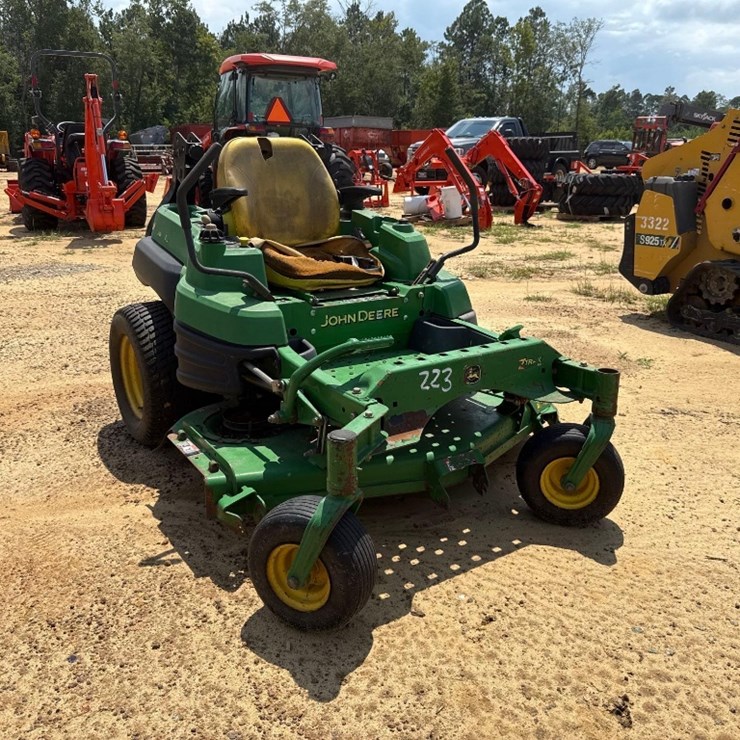 223 - JOHN DEERE 910A ZERO TURN MOWER
