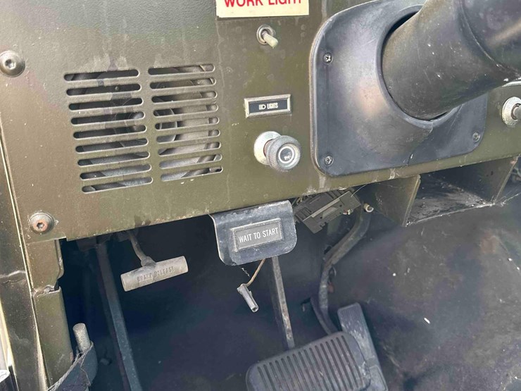 10701---(1985)-jeep-flightline-diesel-tow-truck-4x2-(vin#-3v0a24xxem000532)-image-16