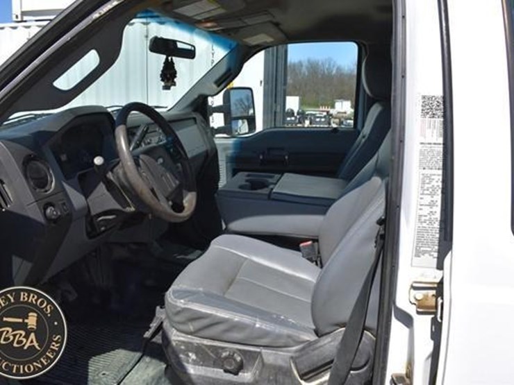 2016-ford-f550-sd-image-32