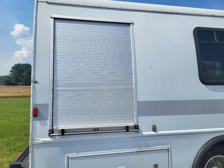 2012-ford-f550-xl-image-34