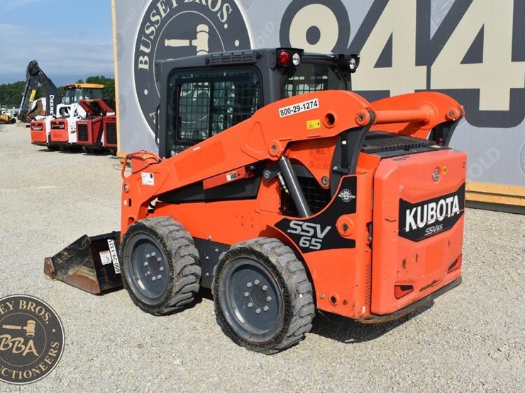 2020-kubota-ssv65-image-9