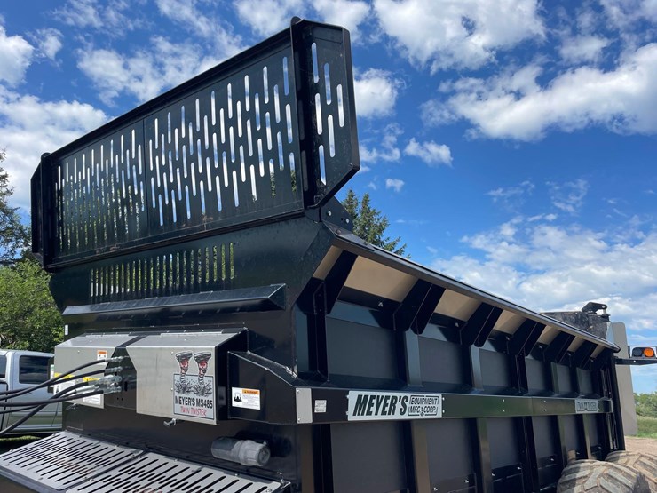 2023-meyer-ms485-vertical-beater-manure-spreader—1-owner-image-52