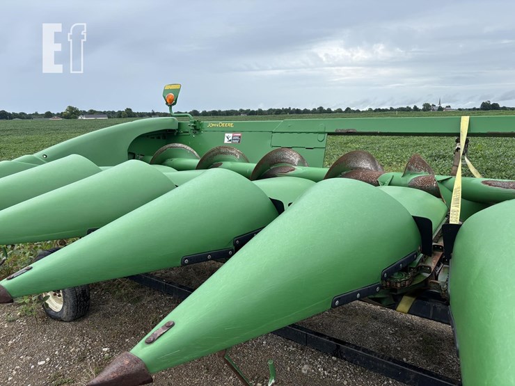 2012-john-deere-608c-image-10