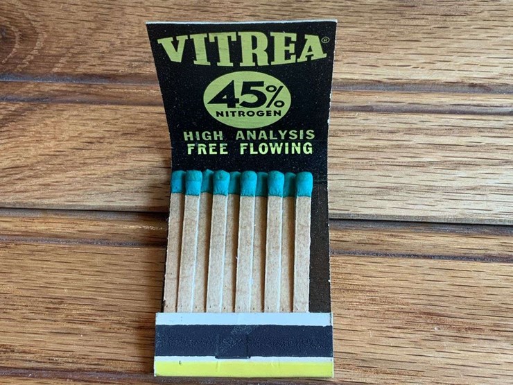 john-deere-grand-river-chemical-vitrea-matchbook-image-3