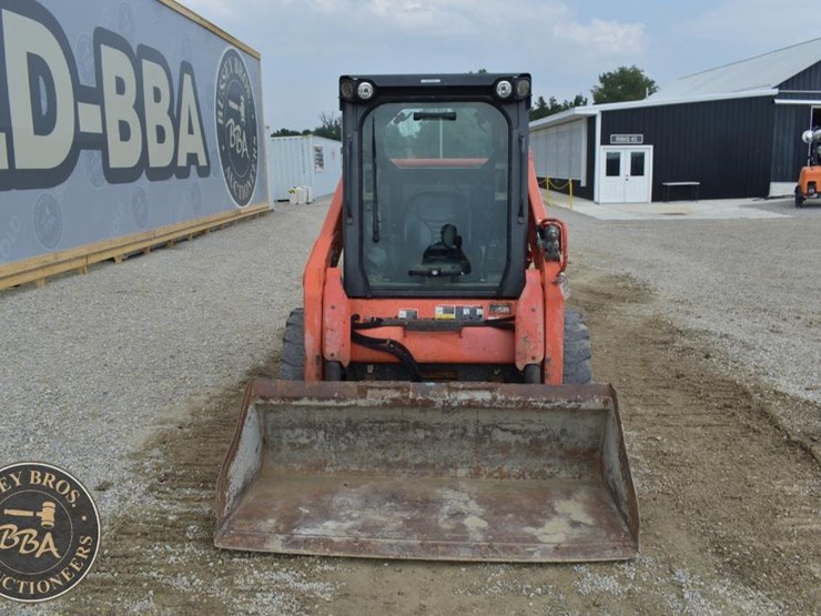 2017-kubota-ssv65-image-29