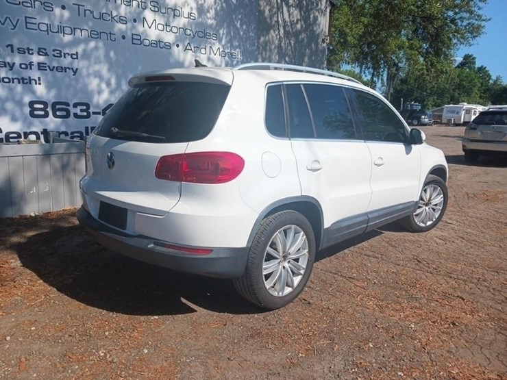 2012-volkswagen-tiguan-image-7