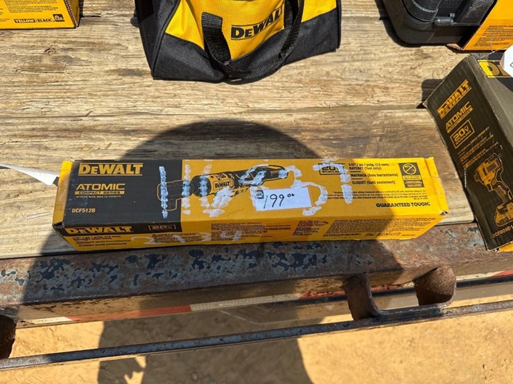 2134---dewalt-1/2"-ratchet-image-1