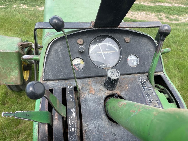 john-deere-4020-image-33