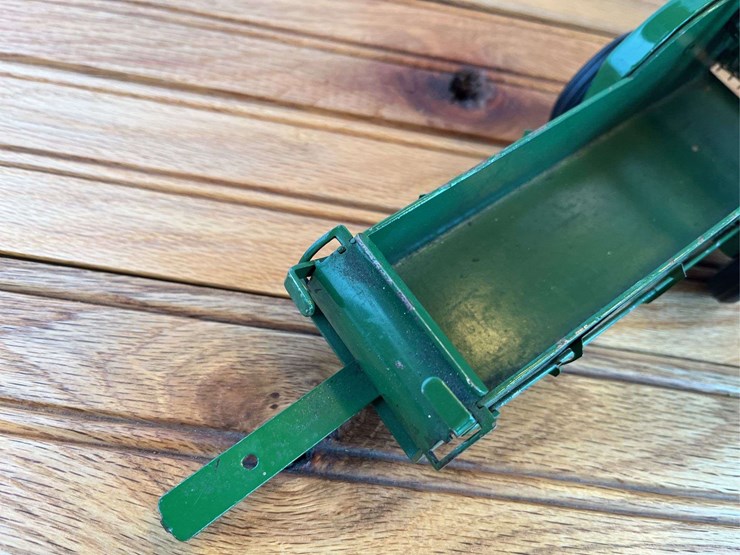 john-deere-16-image-5