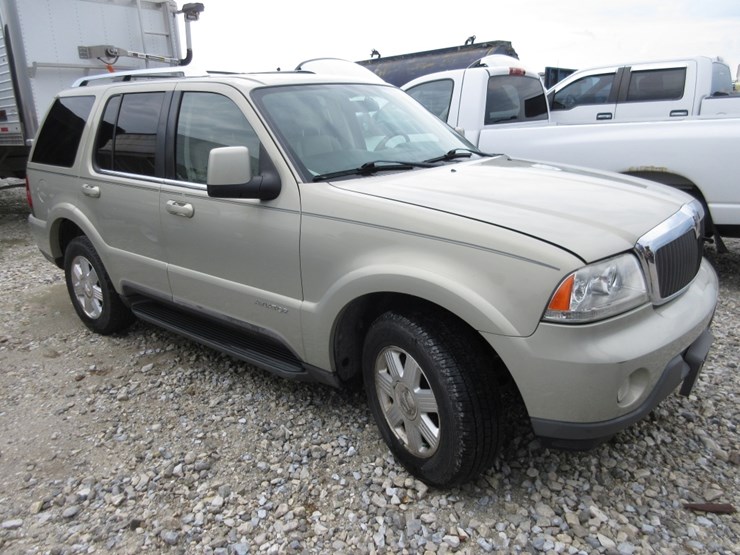 2003-lincoln-aviator-image-2