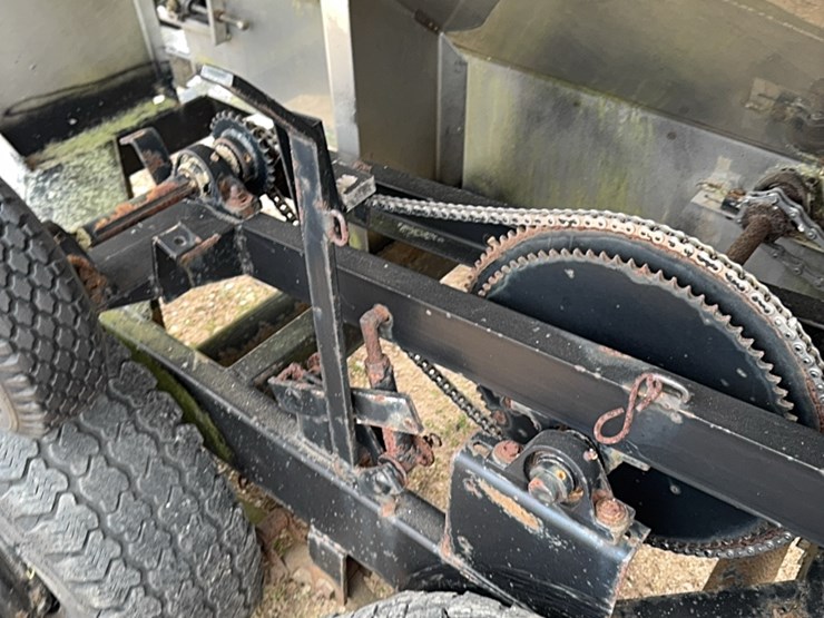 tyler-fertilizer-buggy-image-14