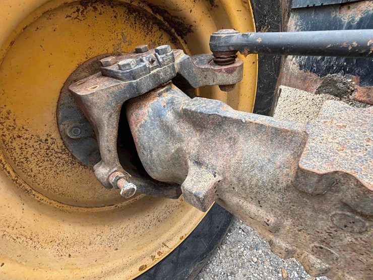 caterpillar-th407c-image-14