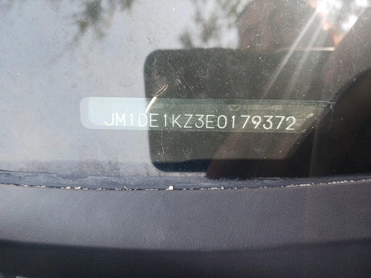 2014-mazda-mazda2-runs/moves-sport-image-4