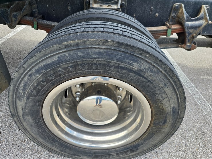 2004-ford-f650-image-134