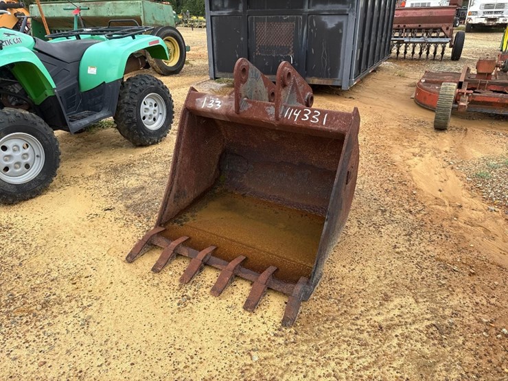 133---d.e.-36"-excavator-bucket-image-2