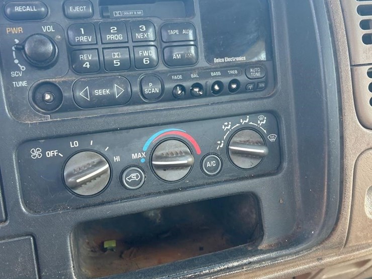 1999-chevrolet-3500-image-29