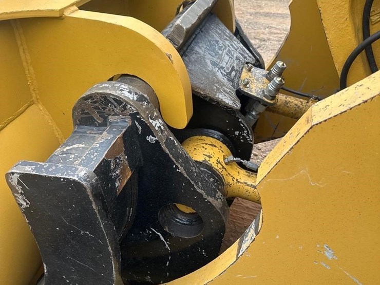 2021-caterpillar-980m-image-11