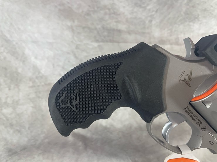 #4371-•-taurus-m627-tracker-357-mag-revolver,-sn:-aem939894-image-6