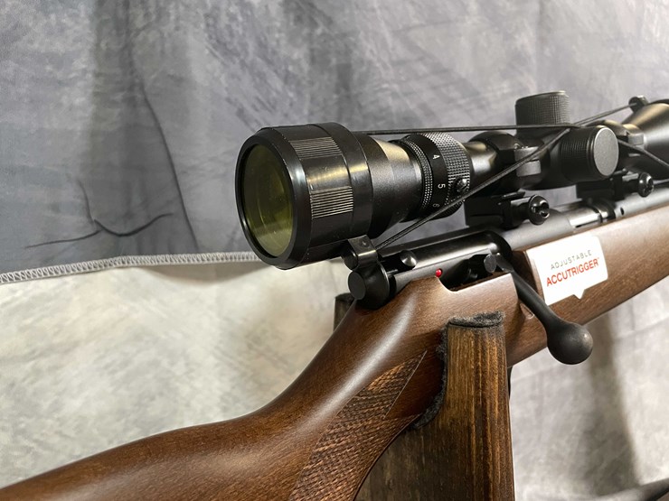 #4453-•-savage-93r17-17-hmr-bolt-action-rifle,-sn:-4161682-image-8