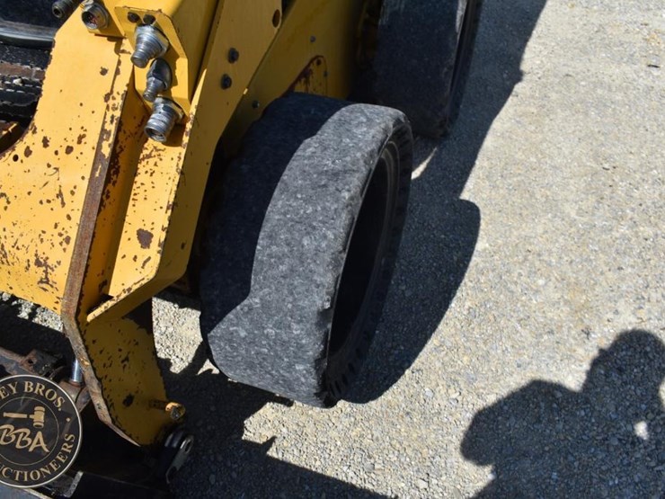 2018-caterpillar-262d-image-36