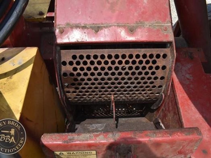 new-holland-353-image-29